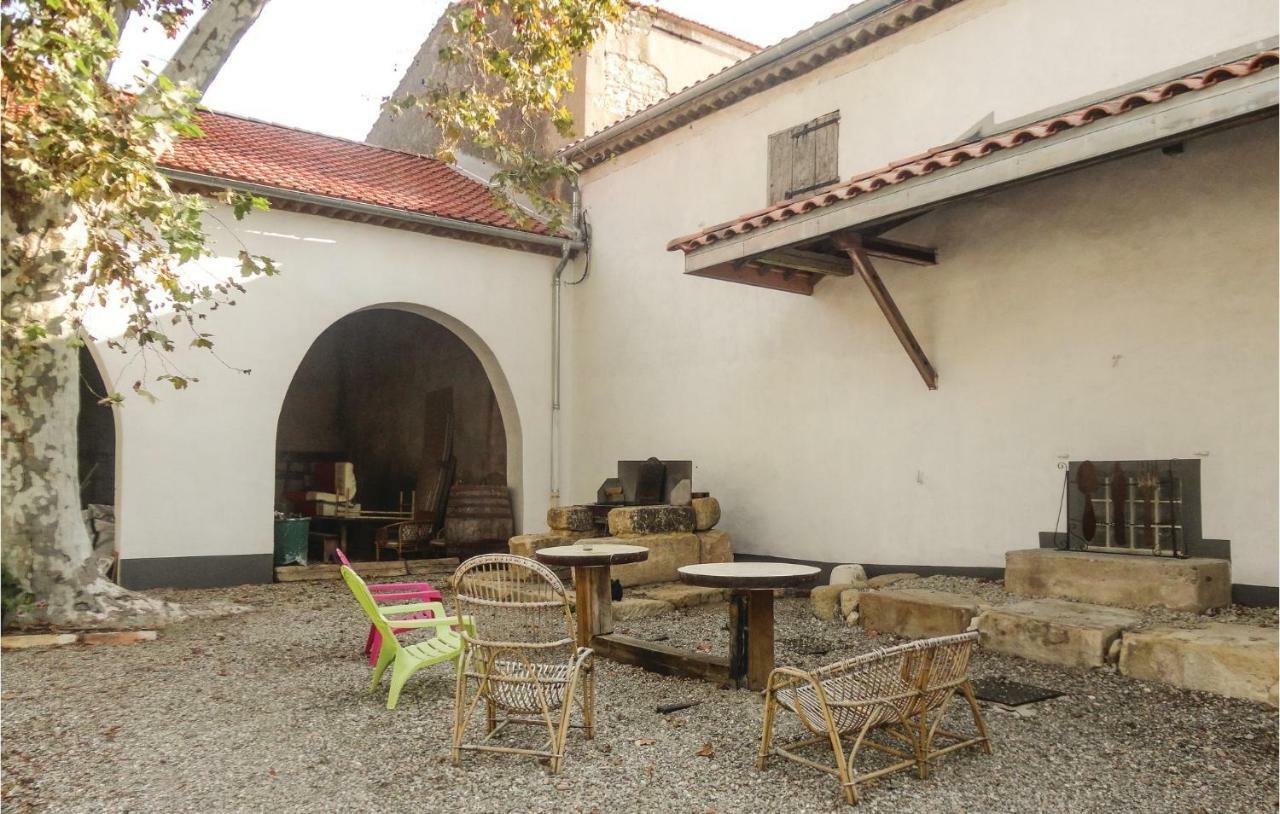 2 Bedroom Amazing Home In Narbonne Luaran gambar