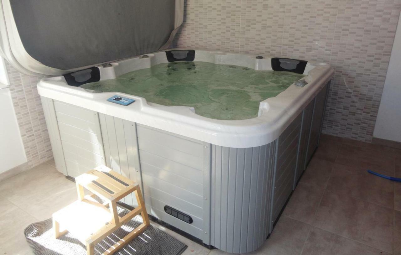 2 Bedroom Amazing Home In Narbonne Luaran gambar